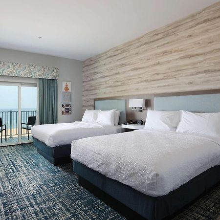 Hampton Inn & Suites Manistee, Mi Екстериор снимка
