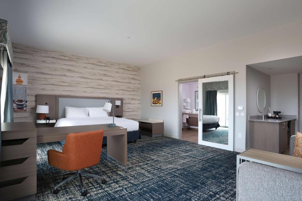 Hampton Inn & Suites Manistee, Mi Екстериор снимка