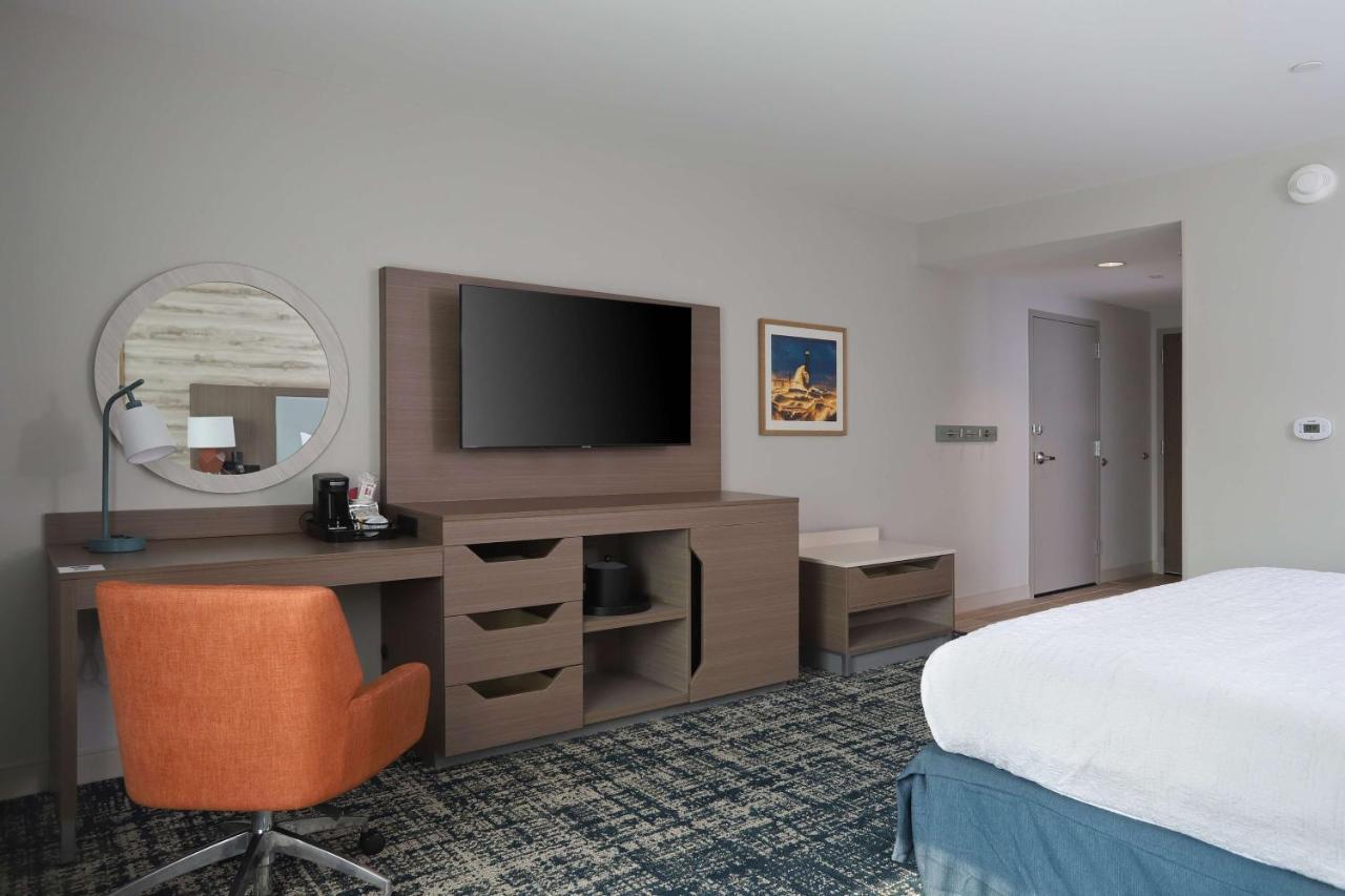 Hampton Inn & Suites Manistee, Mi Екстериор снимка