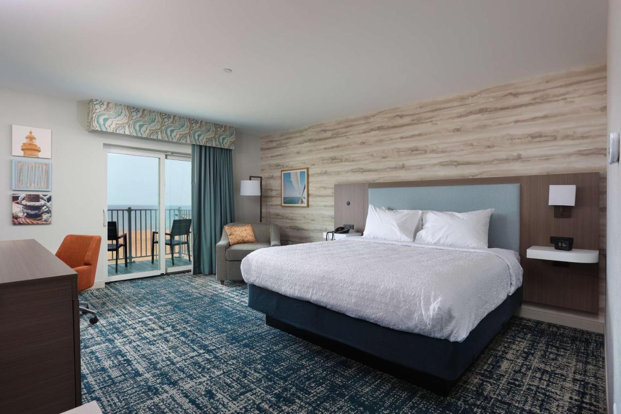 Hampton Inn & Suites Manistee, Mi Екстериор снимка