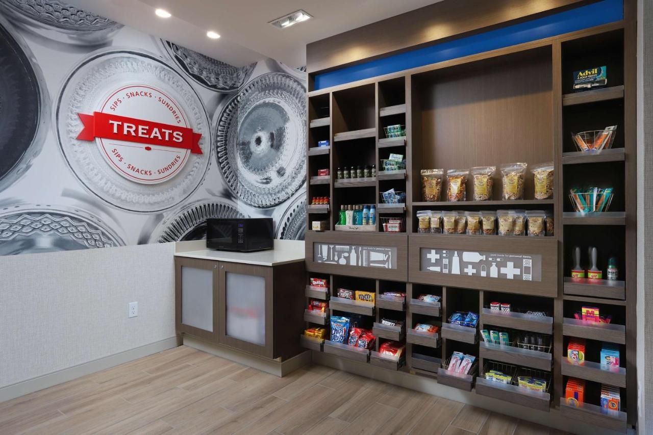Hampton Inn & Suites Manistee, Mi Екстериор снимка